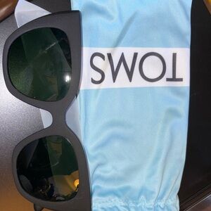 TOMS Black Sunglasses with Light Blue Pouch - Sydney